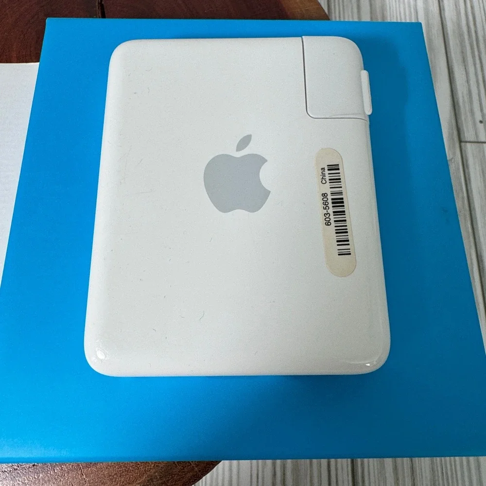 Apple A1084 240V Ethernet‎ USB Wi-Fi Access Airport Express Base Station 2004